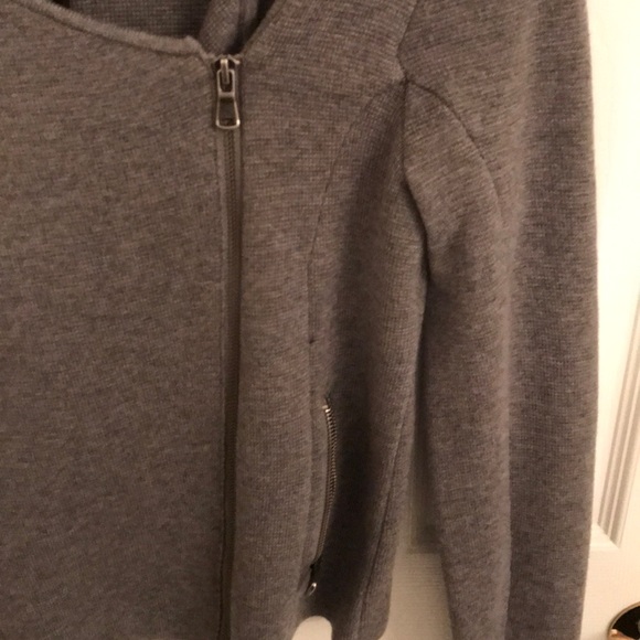 Loft Grey sweater - Picture 2 of 3